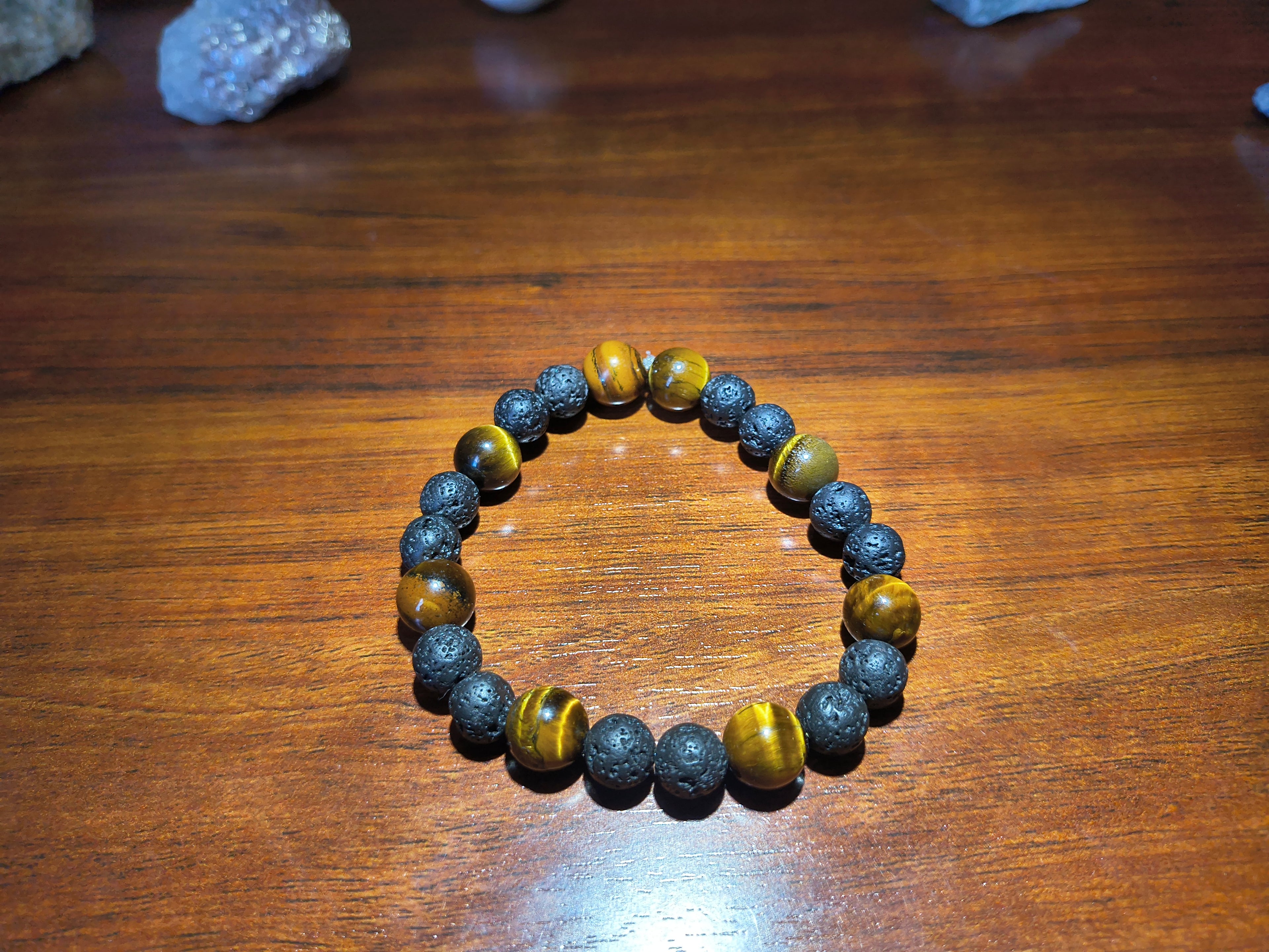 Lava stone and tiger eye crystal bracelet