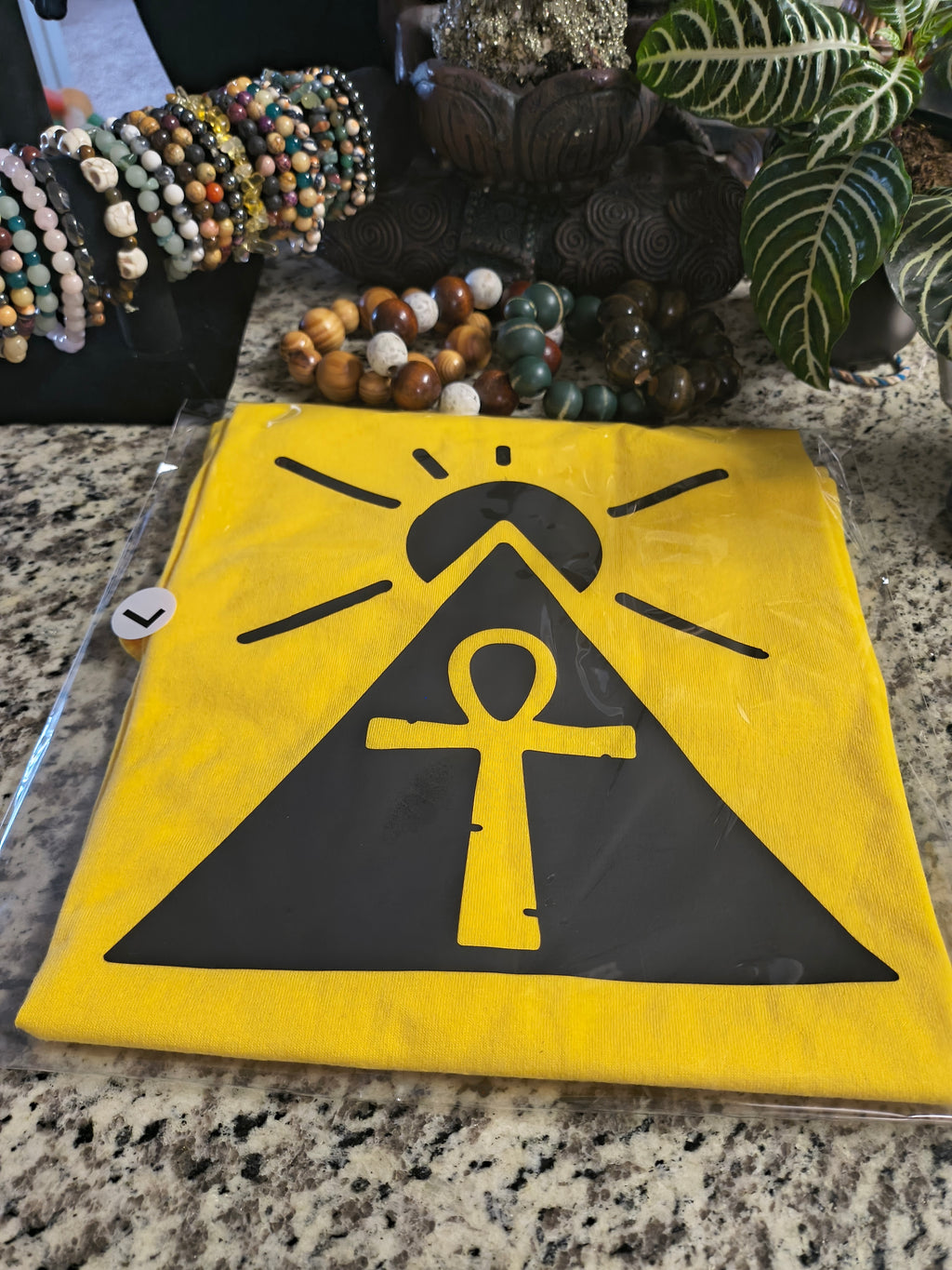 Ankh & Pyramid t-shirt (L)