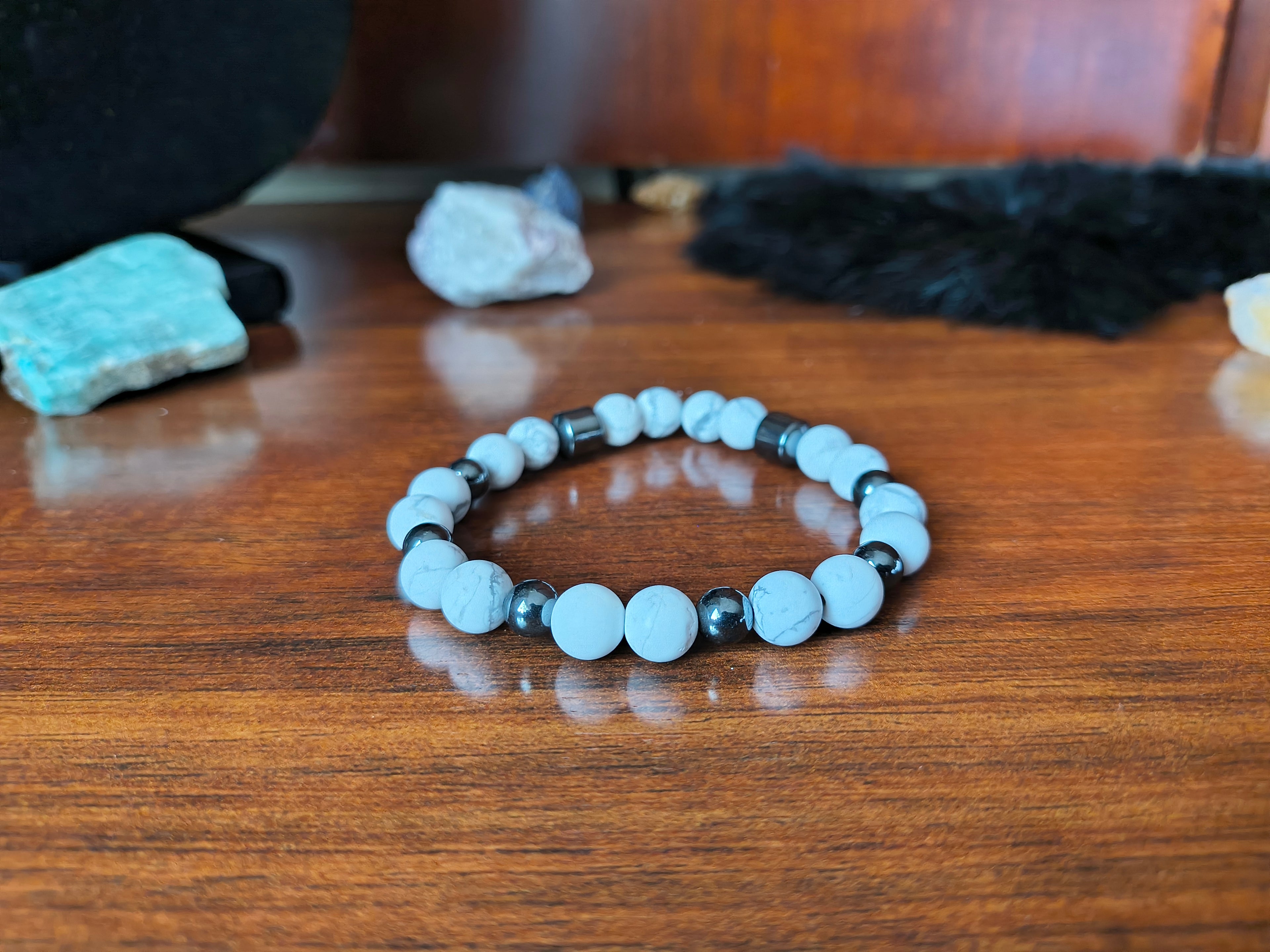 White howlite and hematite crystal bracelet